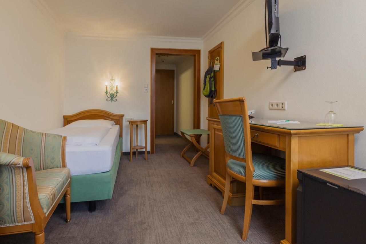 Hotel Tauernhof Kaprun Exteriör bild