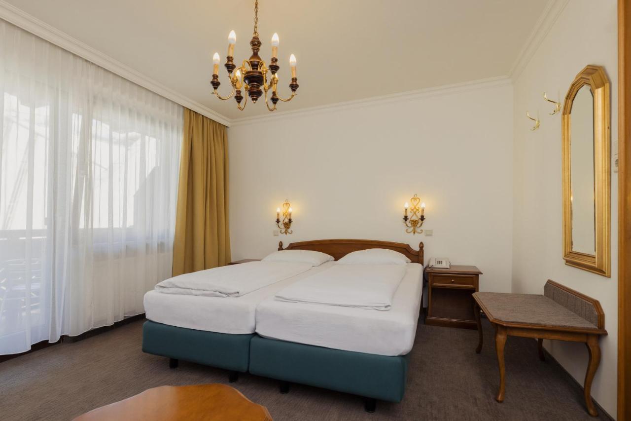 Hotel Tauernhof Kaprun Exteriör bild